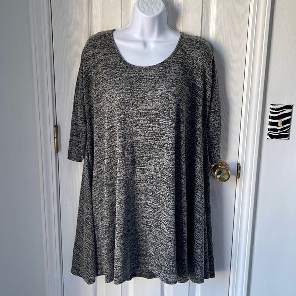 Flowy gray dress